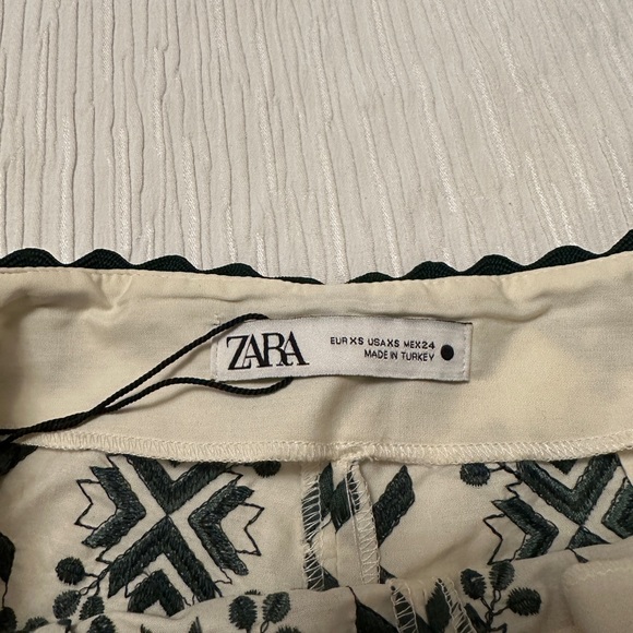 Zara embroidered shorts - Picture 3 of 3